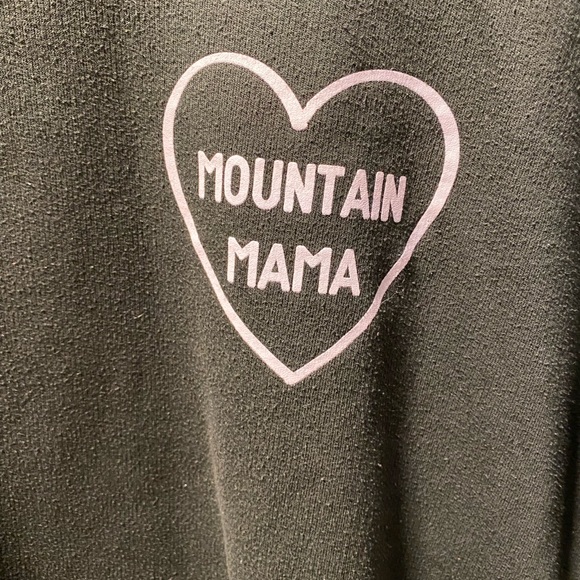 My next broken heart “Mountain Mama “crewneck. - Picture 4 of 4